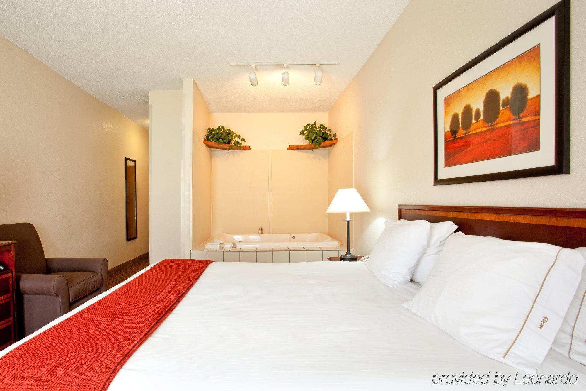 Baymont By Wyndham Merrillville Zimmer foto